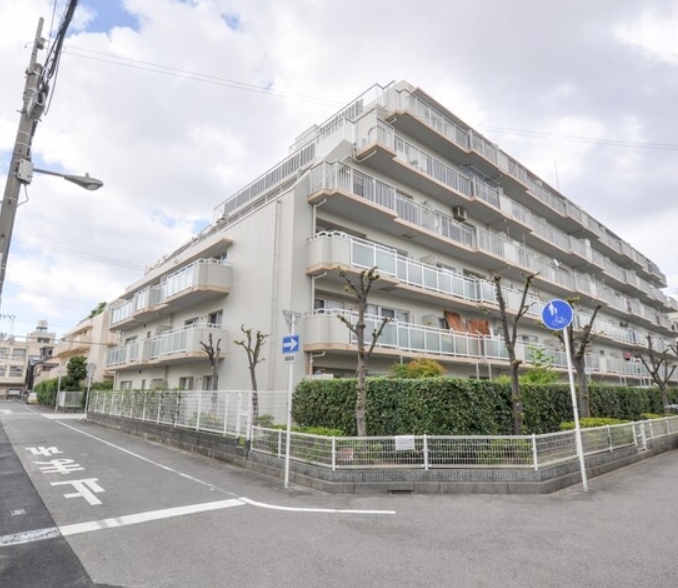春日出パーク・ホームズ